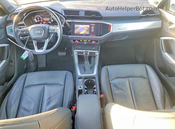 WA1DECF39M1017590 2021 AUDI Q3 Blue Dashboard view