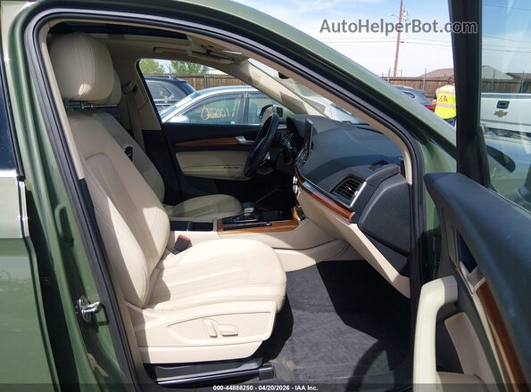 WA1E2AFY5M2132954 2021 AUDI Q5 Green Вид салону спереду