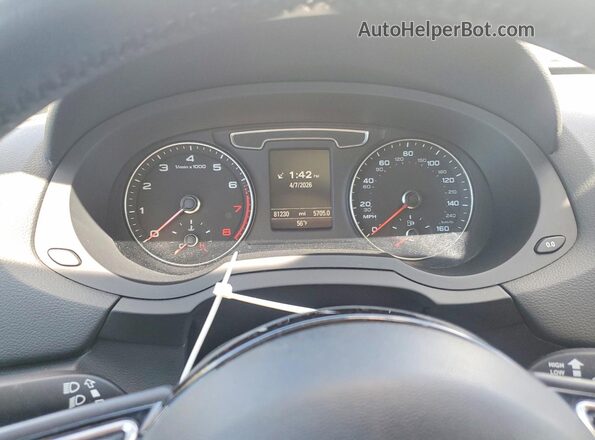 WA1ECCFS0HR008172 2017 AUDI Q3 White Вид щитка приладів
