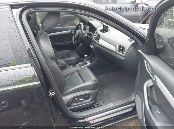 WA1ECCFS4JR005989 2018 AUDI Q3 Black 