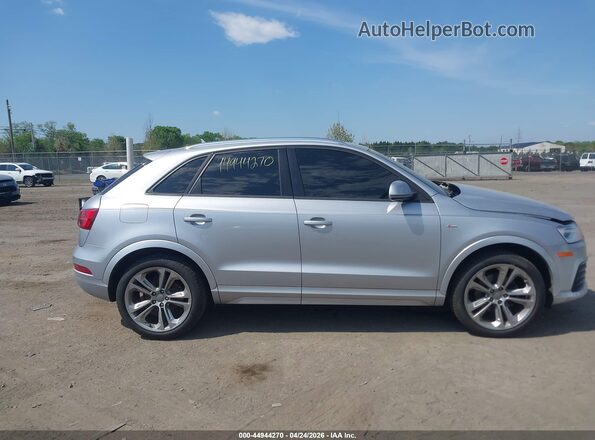 WA1ECCFS6JR014581 2018 AUDI Q3 Silver Rear interior view