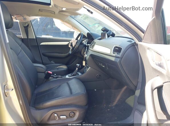 WA1ECCFS8HR014172 2017 AUDI Q3 Silver Vista interior delantera