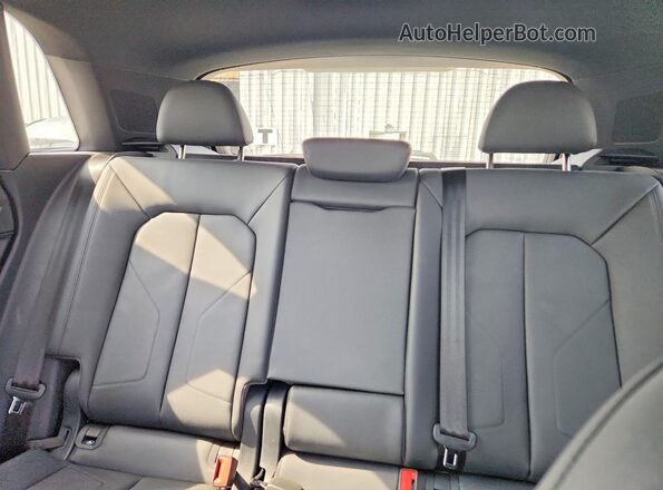WA1EECF37P1022540 2023 AUDI Q3 Blue უკანა სავარძლების ხედი