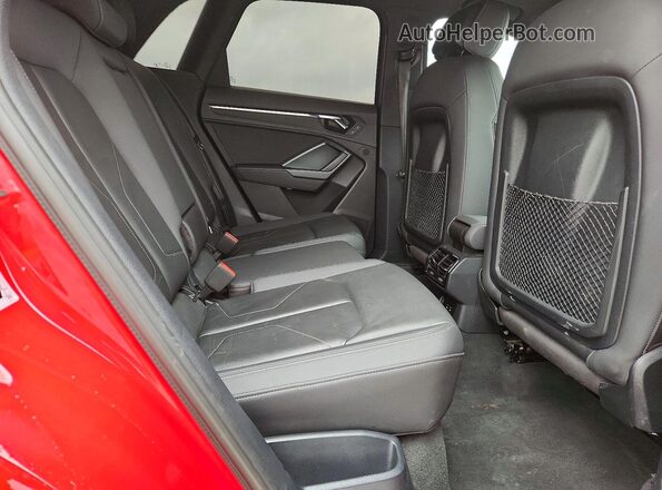 WA1EECF38M1120746 2021 AUDI Q3 Red Սալոնի հետևի տեսք