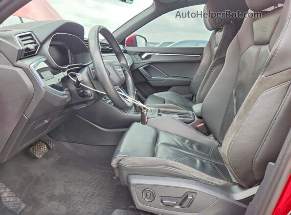 WA1EECF38M1120746 2021 AUDI Q3 Red Սալոնի դիմացի տեսք