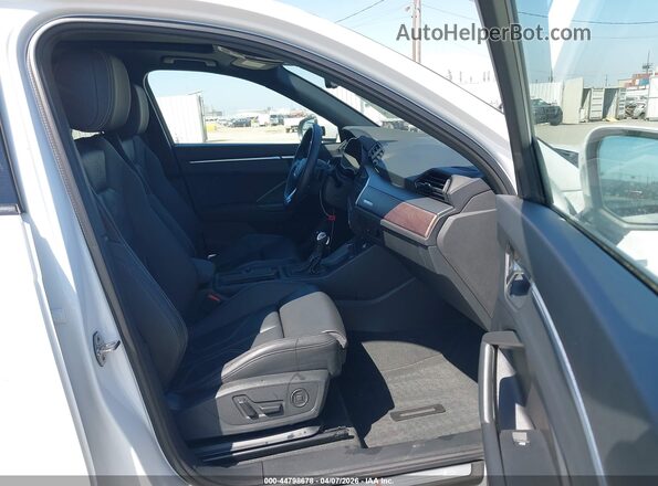 WA1EECF39R1104577 2024 AUDI Q3 White წინა სალონის ხედი