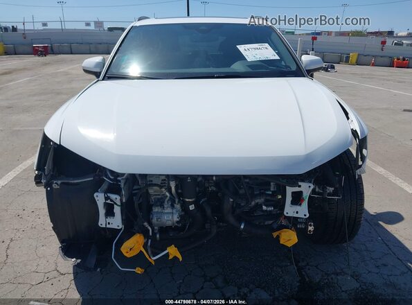 WA1EECF39R1104577 2024 AUDI Q3 White უკანა სალონის ხედი