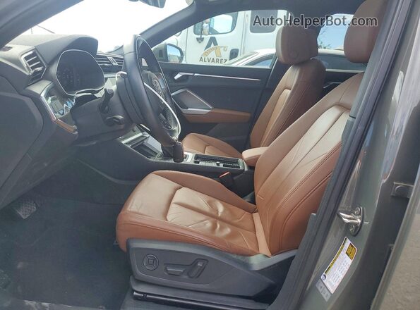 WA1EECF3XK1068095 2019 AUDI Q3 Gray Vista interior delantera