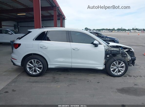 WA1EECF3XP1031426 2023 AUDI Q3 Black Панорамний вид салону 360°