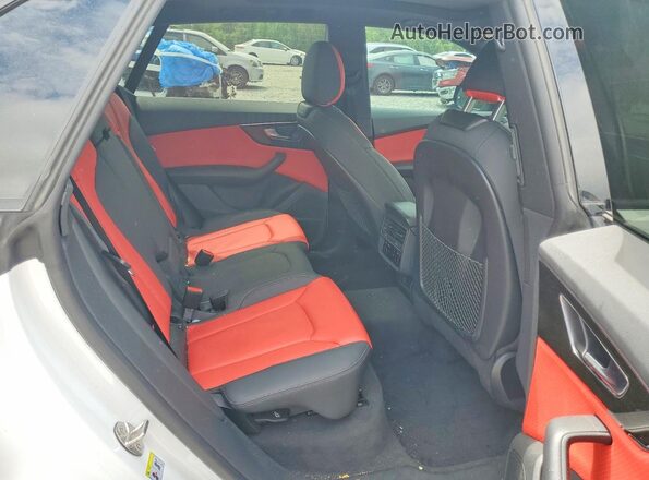 WA1EVAF18MD003637 2021 AUDI Q8 Белый Вид задней части салона