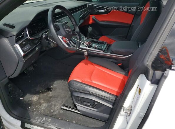 WA1EVAF18MD003637 2021 AUDI Q8 Белый Вид салона спереди