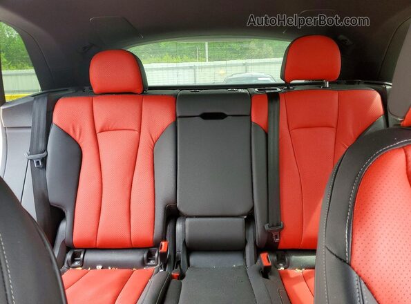 WA1EVAF18MD003637 2021 AUDI Q8 Белый Вид задних сидений