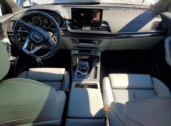 WA1F2AFY5R2042666 2024 AUDI Q5 Gray Dashboard view