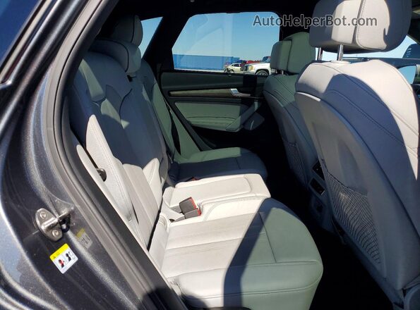 WA1F2AFY5R2042666 2024 AUDI Q5 Gray Rear interior view