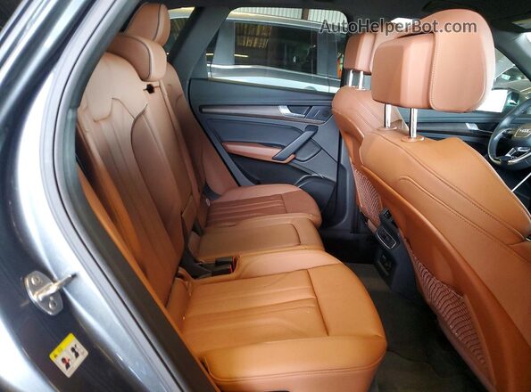 WA1GAAFY0R2000316 2024 AUDI Q5 Gray უკანა სალონის ხედი