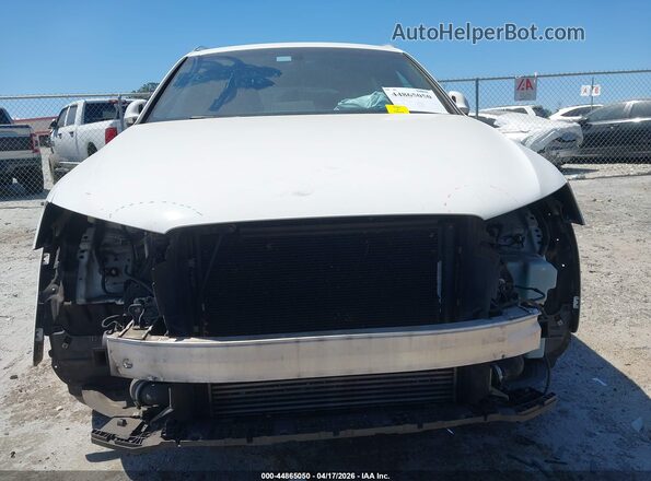 WA1HCCFSXHR016986 2017 AUDI Q3 White Вид задньої частини салону