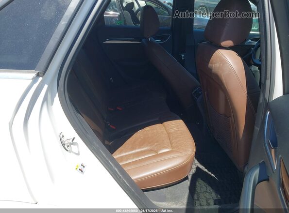 WA1HCCFSXHR016986 2017 AUDI Q3 White Вид наклейки з VIN-кодом