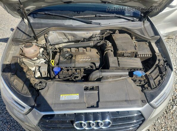 WA1JCCFS1JR009433 2018 AUDI Q3 Silver Widok komory silnika