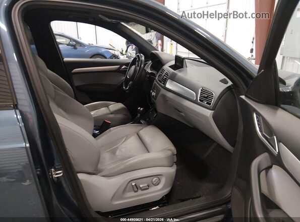 WA1JCCFS2JR010137 2018 AUDI Q3 Blue წინა სალონის ხედი
