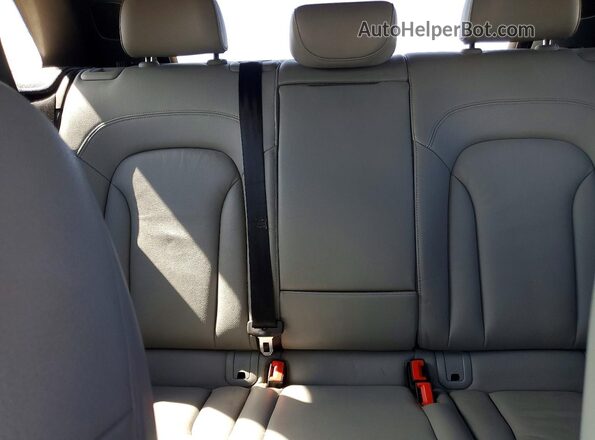 WA1JCCFS6JR017897 2018 AUDI Q3 Black Vista de los asientos traseros