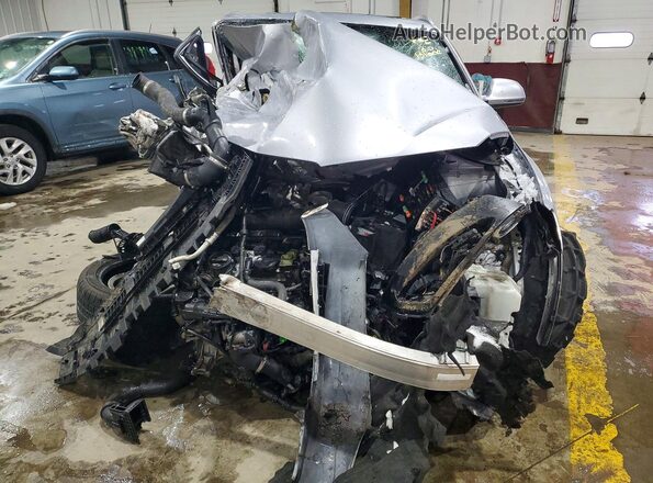 WA1JCCFS6JR032898 2018 AUDI Q3 Silver Widok z przodu