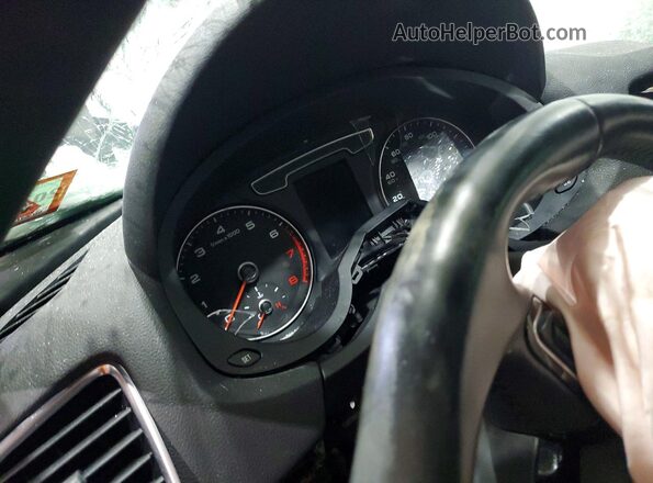 WA1JCCFS6JR032898 2018 AUDI Q3 Silver Widok zestawu wskaźników