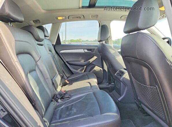 WA1L2AFP0HA025112 2017 AUDI Q5 Black Rear interior view