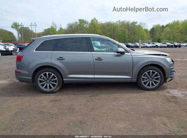 WA1LAAF71JD023845 2018 AUDI Q7 Gray Widok wnętrza z tyłu