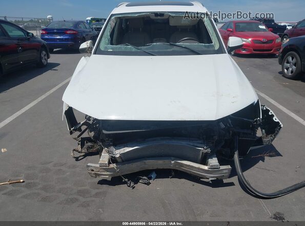 WA1LAAF72JD018556 2018 AUDI Q7 White Դիմացի տեսք