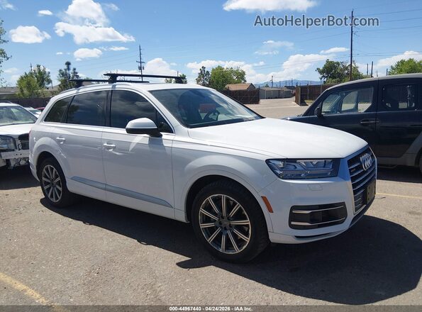 WA1LAAF76JD038308 2018 AUDI Q7 White Вид задньої частини салону