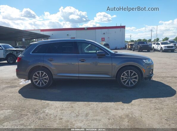WA1LAAF76KD032154 2019 AUDI Q7 Gray Widok wnętrza z tyłu