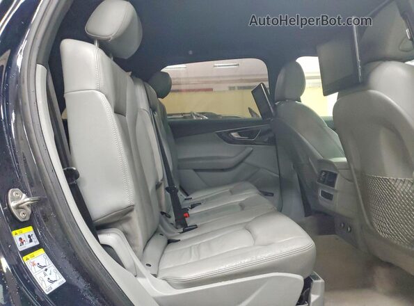 WA1LAAF77JD002319 2018 AUDI Q7 Blue უკანა სალონის ხედი