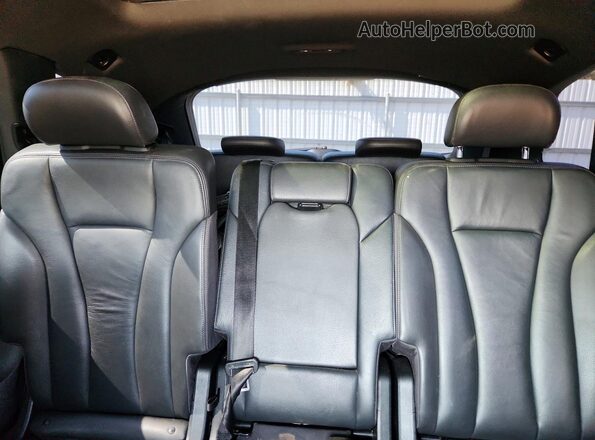 WA1LAAF7XHD014832 2017 AUDI Q7 Black Widok tylnych siedzeń