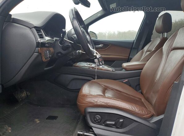 WA1LAAF7XHD018525 2017 AUDI Q7 White Widok wnętrza z przodu