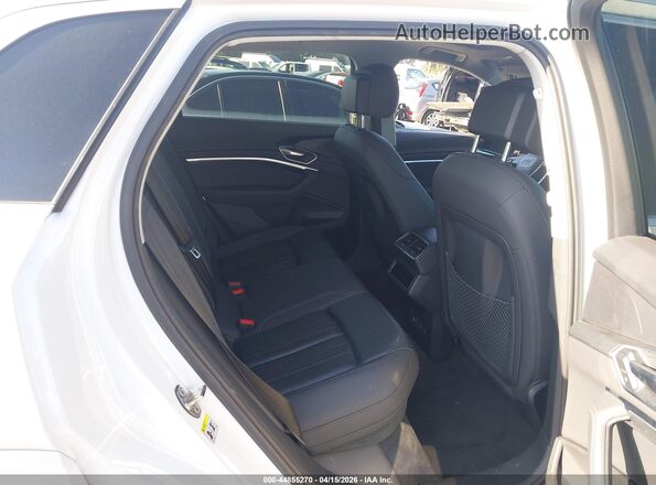 WA1LAAGE2KB024237 2019 AUDI E-TRON Black Вид наклейки з VIN-кодом