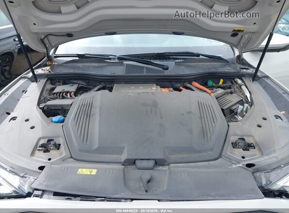 WA1LAAGE4MB004560 2021 AUDI E-TRON Бежевый Вид сзади