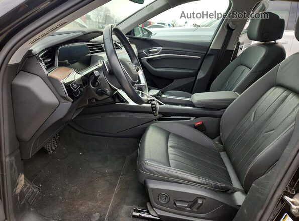 WA1LAAGE5KB024698 2019 AUDI E-TRON Black 