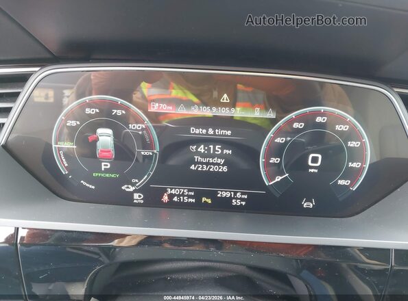 WA1LABGE1PB024467 2023 AUDI E-TRON White Widok tylnych siedzeń