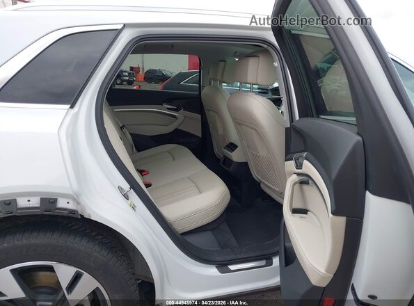 WA1LABGE1PB024467 2023 AUDI E-TRON White Widok naklejki z numerem VIN