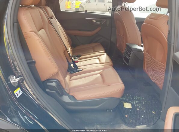 WA1LCBF73PD026870 2023 AUDI Q7 Black VIN կոդի պիտակի տեսք