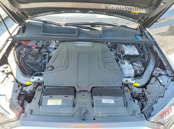 WA1LCBF7XPD010116 2023 AUDI Q7 Charcoal Widok komory silnika