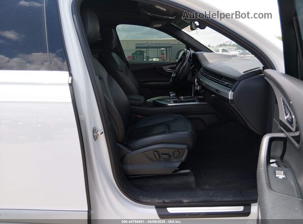 WA1LHAF72JD040746 2018 AUDI Q7 White Вид салону спереду
