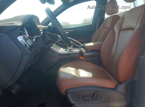 WA1LXAF70MD031812 2021 AUDI Q7 Белый Вид салона спереди