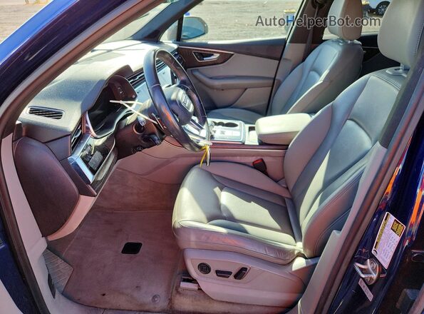WA1LXAF74MD000756 2021 AUDI Q7 Синий Вид салона спереди