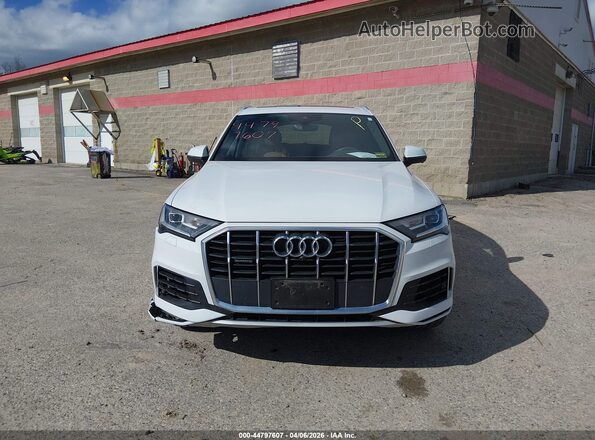 WA1LXAF77LD008025 2020 AUDI Q7 White Rear interior view