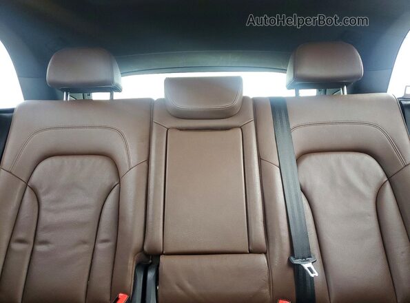 WA1M2AFP8HA076538 2017 AUDI Q5 White Vista de los asientos traseros