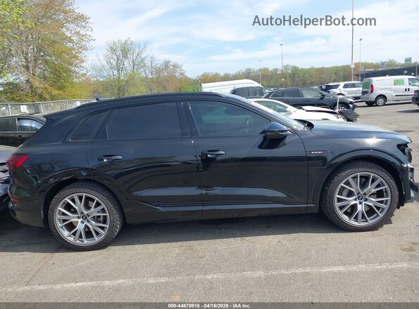 WA1VAAGEXMB021176 2021 AUDI E-TRON Черный 