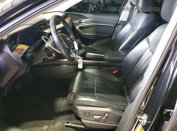 WA1VABGE2KB023281 2019 AUDI E-TRON Черный Вид салона спереди