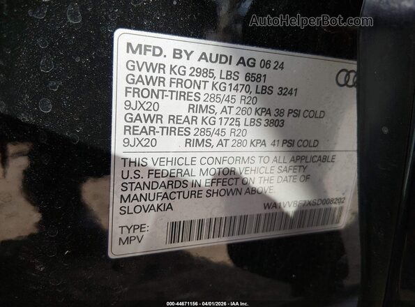 WA1VVBF7XSD008202 2025 AUDI Q7 Black Engine compartment view