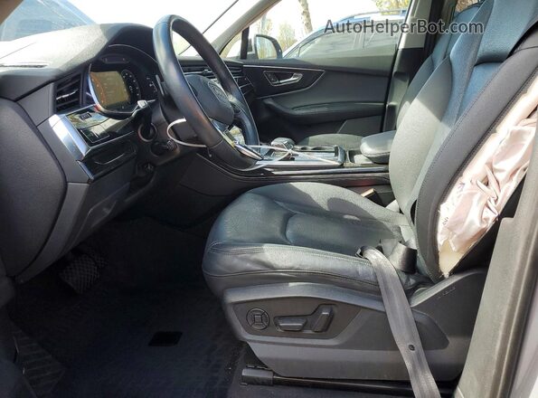 WA1VXAF72MD022263 2021 AUDI Q7 Серебряный Вид салона спереди